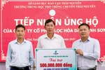 Công ty Cổ phần Lọc hóa dầu Bình Sơn hỗ trợ 1,2 tỷ đồng khắc phục hậu quả mưa lũ tại các trường học