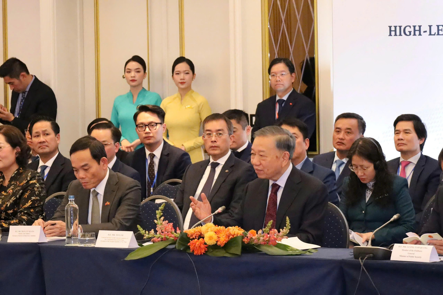 2-chu-tich-hdqt-dang-ngoc-hoa-tham-du-toa-dam-doanh-nghiep-viet-nam-chau-au-do-tong-bi-thu-chu-tich-nuoc-to-lam-chu-tri.jpg