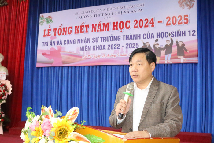 Thầy Nguyễn Văn Hiển - Quyền Hiệu trưởng Trường Trung học phổ thông số 1 thị xã Sa Pa (tỉnh Lào Cai). Ảnh: website nhà trường. thay-hien.jpg