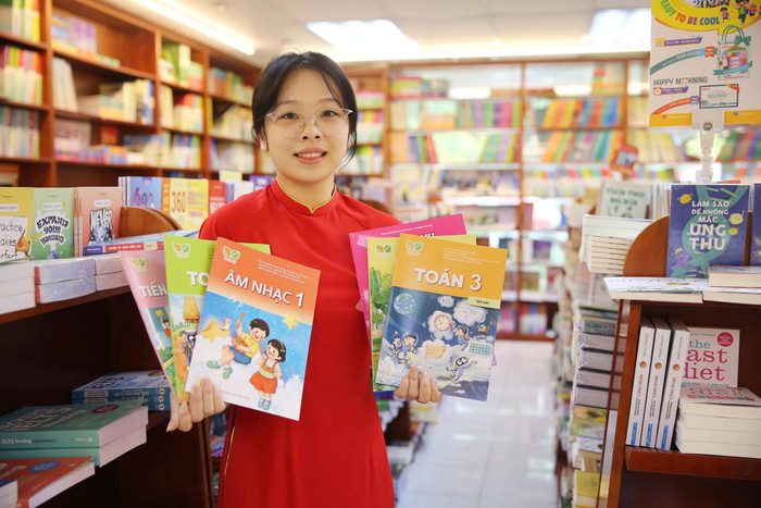 Tình hình cung ứng sách giáo khoa tại Trung tâm Sách và Thiết bị Giáo dục ADCBook cơ bản được bảo đảm. Ảnh: ADCBook. b0b781bd922f1b71423e.jpg