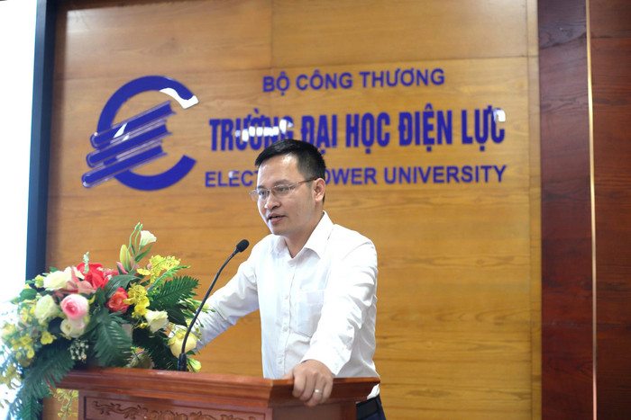 Phó Giáo sư, Tiến sĩ Nguyễn Hữu Đức - Trưởng khoa, Khoa Điều khiển và Tự động hoá, Trường Đại học Điện lực. Ảnh: NVCC. d73e3258c5c872962bd9.jpg