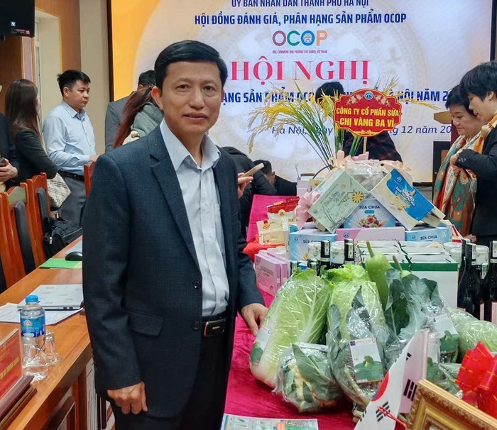 Ông Nguyễn Văn Minh - Giám đốc Hợp tác xã sản xuất, kinh doanh dịch vụ nông nghiệp Văn Đức (xã Bát Tràng, Hà Nội). Ảnh: NVCC. anh-minh.jpg