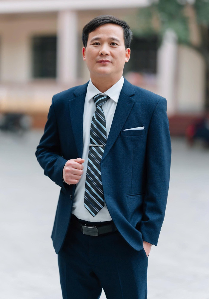 Thầy Nguyễn Bá Hoàng, giáo viên môn Toán, Trường Trung học phổ thông Chuyên Lào Cai (tỉnh Lào Cai). Ảnh: NVCC. 93fe958b4f4ffb11a25e.jpg