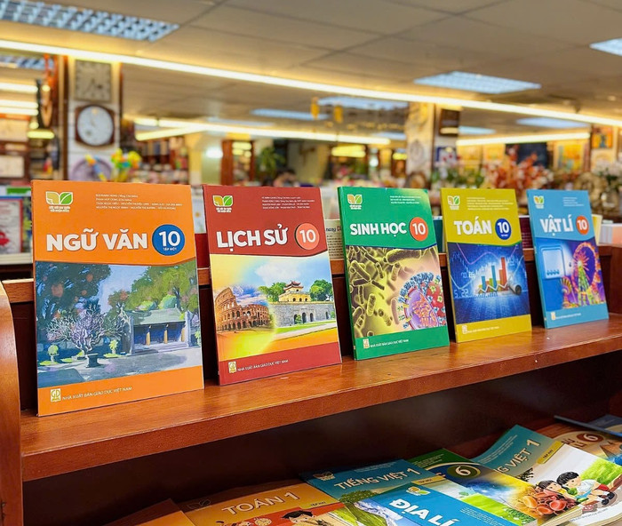 Một số đầu sách của Nhà xuất bản Giáo dục Việt Nam. Ảnh: ADCBook. df31960c3d9eb4c0ed8f.jpg