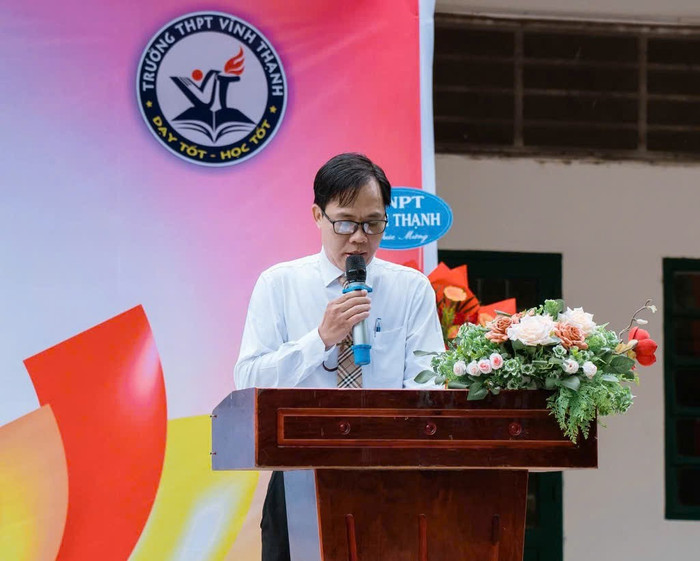 Thầy Đỗ Thành Thiện – Hiệu trưởng Trường Trung học phổ thông Vĩnh Thạnh (xã Vĩnh Thạnh, thành phố Cần Thơ). Ảnh: NVCC. 703f134fdd6e6b30327f.jpg