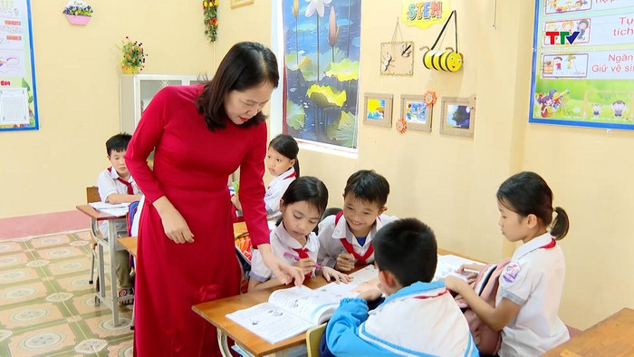 Nhiệm vụ của giáo viên nhiều lên theo từng chức danh nghề nghiệp. Ảnh minh hoạ: Trường Tiểu học Mậu Lâm 2 (xã Mậu Lâm, Thanh Hóa). co-thuy.jpg
