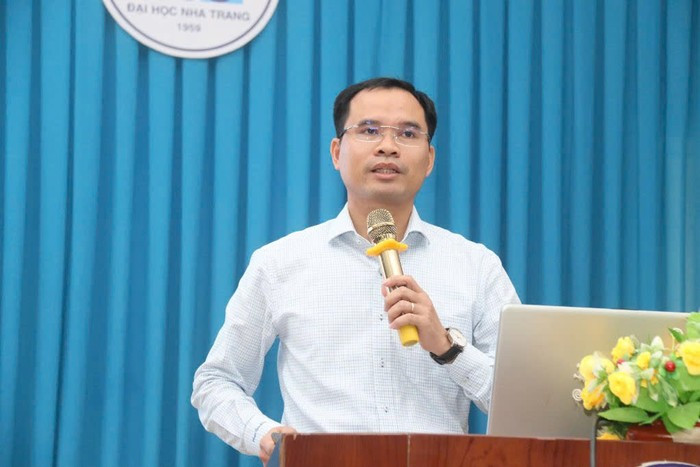 Phó Giáo sư, Tiến sĩ Tô Văn Phương - Trưởng phòng Đào tạo, Trường Đại học Nha Trang. Ảnh: NVCC. thay-phuong.png