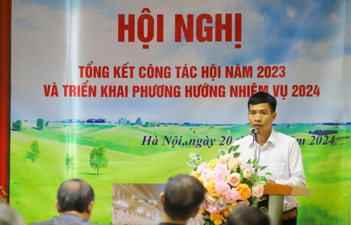 Ông Nguyễn Văn Tài - Giám đốc Hợp tác xã Chăn nuôi và Tiêu thụ Gà đồi Ba Vì (xã Quảng Oai, Hà Nội). Ảnh: NVCC. ong-tai.jpg