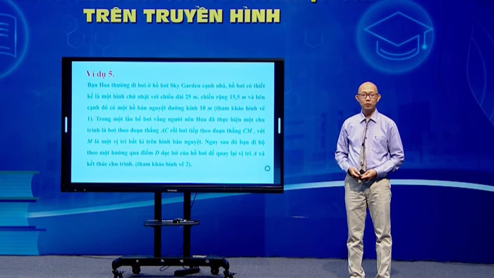 Thầy Phạm Viết Huy - giáo viên môn Toán, Trường Trung học phổ thông Chuyên Lê Khiết (tỉnh Quảng Ngãi). Ảnh: NVCC. thay-huy.jpg