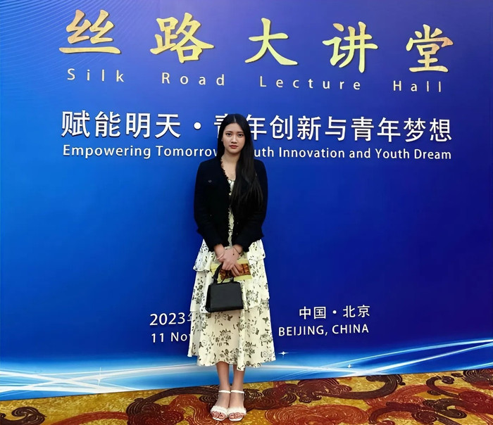 Vũ Thị Sen đã xuất sắc giành được học bổng thạc sĩ toàn phần ngành Tài chính của Chính phủ Trung Quốc tại Đại học Ngoại ngữ Bắc Kinh. Ảnh: NVCC. snapedit-1752918804600.jpg