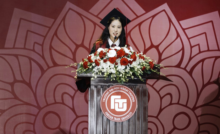 Em Nguyễn Khánh Linh đã chinh phục thành công 3 học bổng toàn phần bậc thạc sĩ tại châu Âu. Ảnh: NVCC. em-linh.jpg
