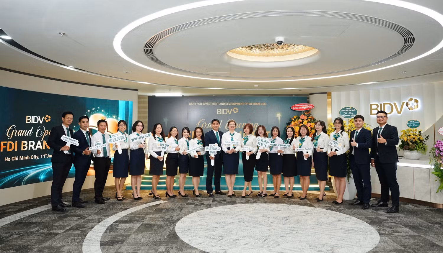 tap-the-chi-nhanh-fdi-i-ngay-khai-truong-hoat-dong.jpg