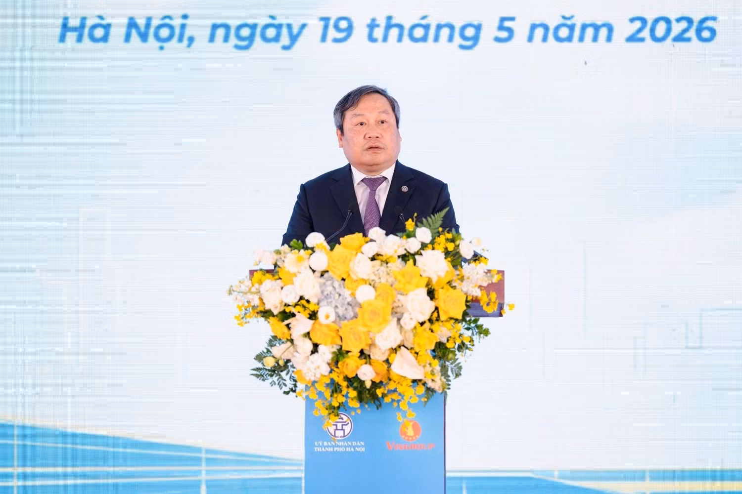 Ông Vũ Đại Thắng - Ủy viên Trung ương Đảng, Phó Bí thư Thành ủy, Chủ tịch Ủy ban nhân dân Thành phố Hà Nội phát biểu tại lễ khởi công.