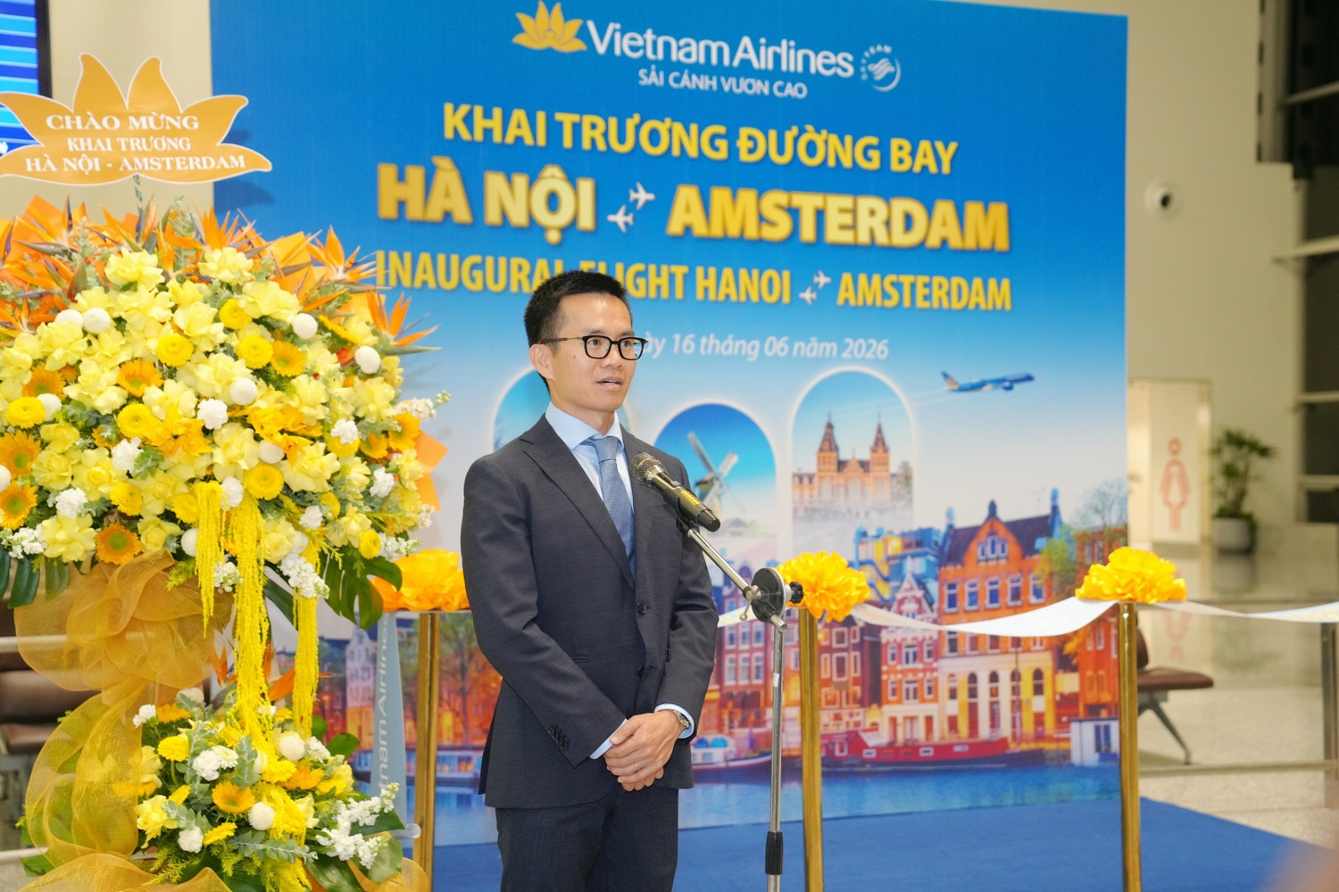 ptgd-vietnam-airlines-nguyen-quang-trung-phat-bieu.jpg