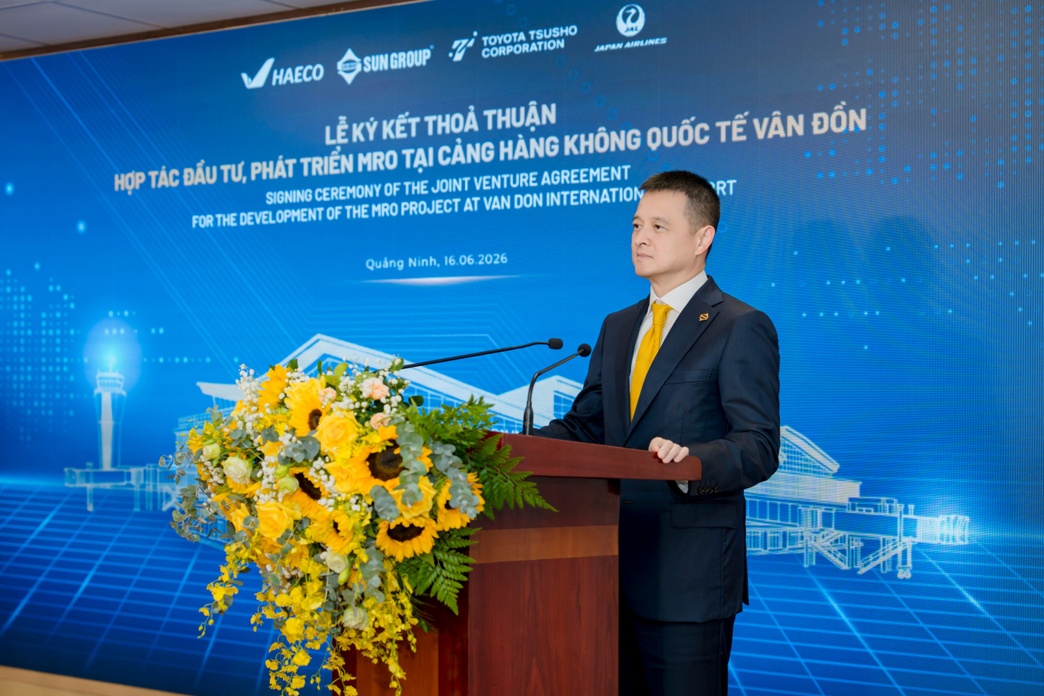 ong-dang-minh-truong-chu-tich-hdqt-tap-doan-sun-group.jpg