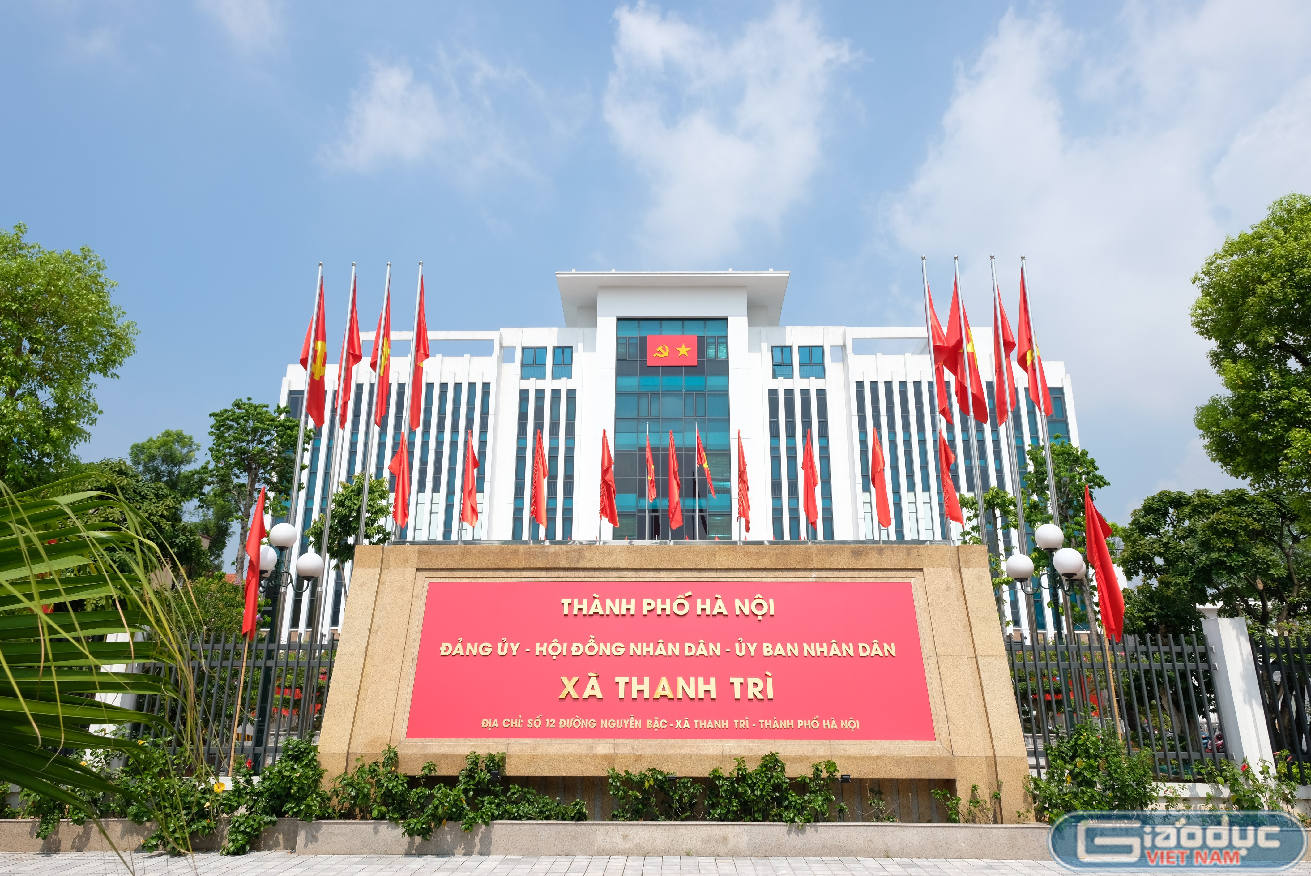Hà Nội: Cán bộ xã Thanh Trì giải quyết thủ tục hành chính nhanh gọn, dân phấn khởi