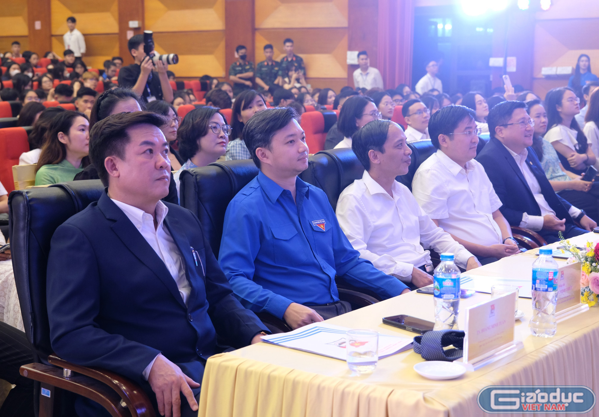 Các đại biểu tham dự chương trình. gdvn-anh-tuan.jpg