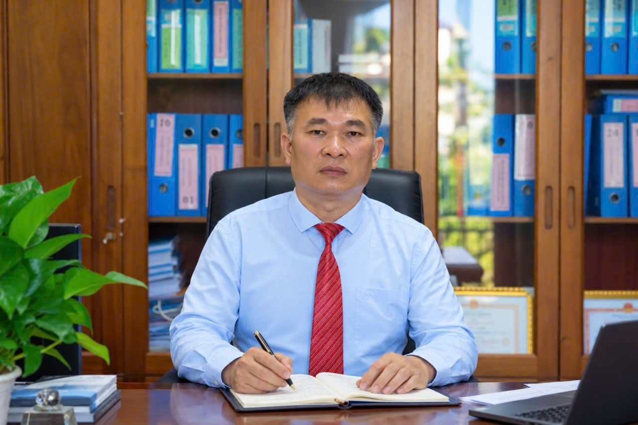 thay-huynh.jpg