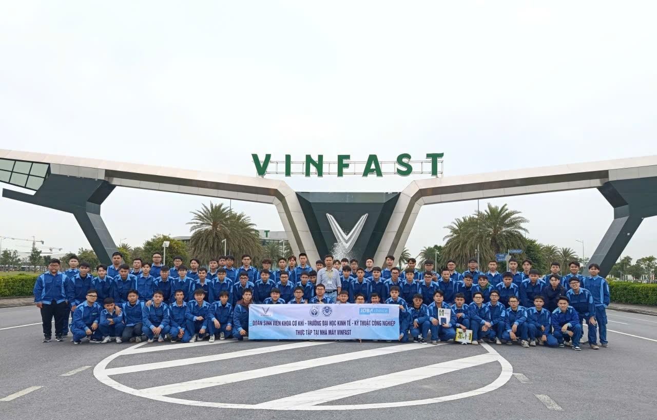 Hợp tác giữa CSGDĐH và VinFast tạo chuỗi liên kết khép kín từ đào tạo, thực tập đến tuyển dụng