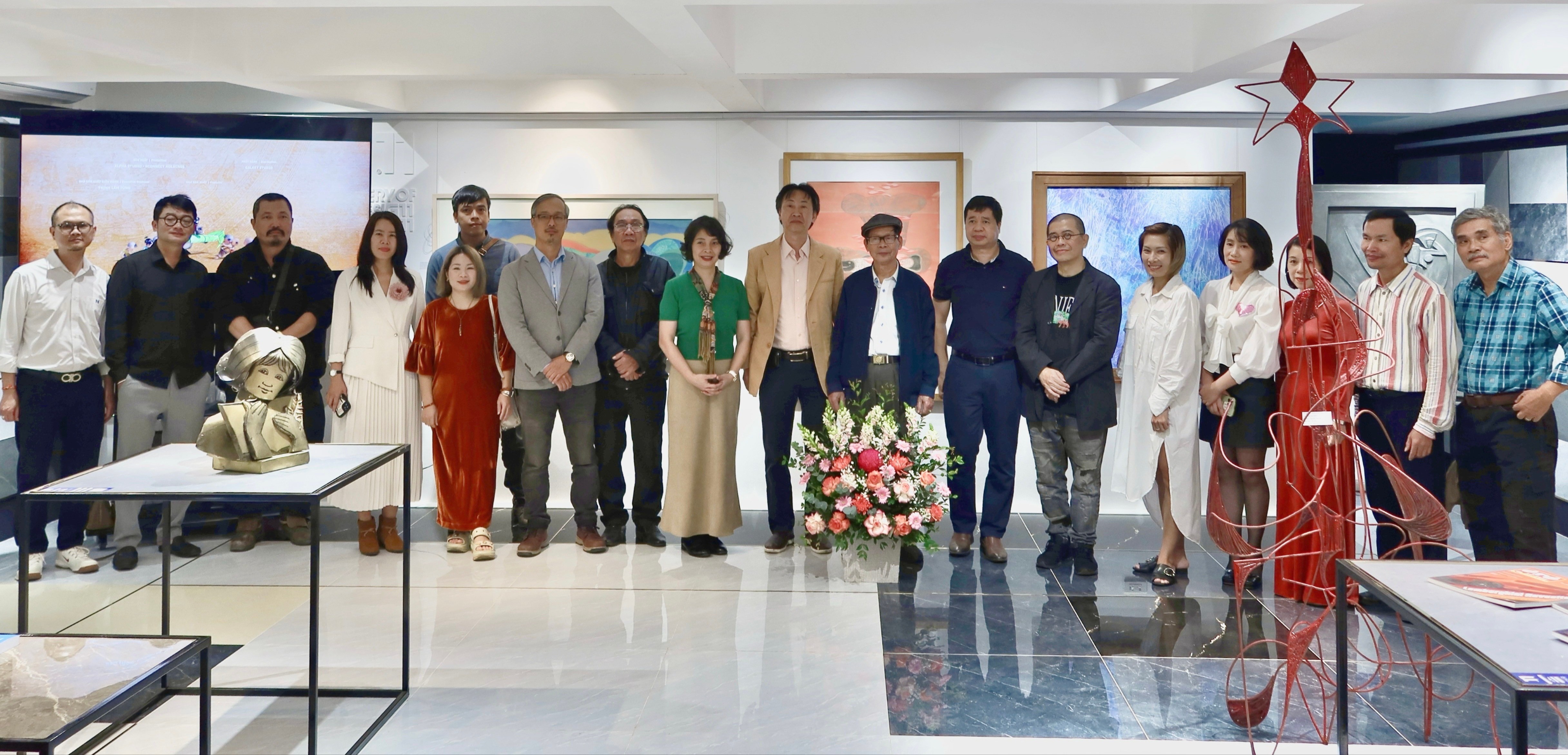 Mãn nhãn với không gian triển lãm "Giảng viên - Nhà Sáng tạo Nghệ thuật "