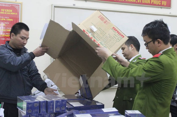 Phần lớn thuốc lá, xì gà bán trôi nổi trên thị trường đều là hàng giả. ảnh: TTXVN. Phần lớn thuốc lá, xì gà bán trôi nổi trên thị trường đều là hàng giả. ảnh: TTXVN.