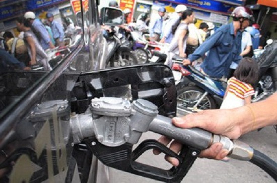 Từ 1/1/2016 dừng lưu hành dàu diesel 0,25% S. ảnh: songmoi.
