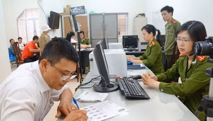 Ngành công an đang tiếp tục tăng cường cán bộ có năng lực, phẩm chất đạo đức tốt. ảnh minh họa: Tien phong.