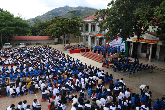 Học sinh Trường Trung học phổ thông Chiềng Khương. (Ảnh: website nhà trường). Học sinh Trường Trung học phổ thông Chiềng Khương. (Ảnh: website nhà trường).