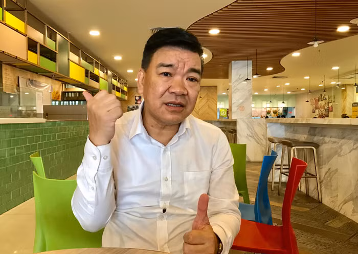 Ông Nguyễn Ngọc Bảo khẳng định: "Viwasupco phải hoàn toàn chịu trách nhiệm vì cung cấp nước bẩn đến nhà dân". ảnh: Kiến Văn.