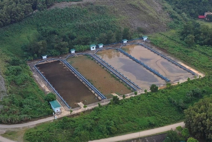 Nhà máy nước sông Đà áp dụng công nghệ gì mà không phát hiện ra nước bơm tới nhà dân có lẫn dầu thải? Ảnh: Tô Thế Nhà máy nước sông Đà áp dụng công nghệ gì mà không phát hiện ra nước bơm tới nhà dân có lẫn dầu thải? Ảnh: Tô Thế