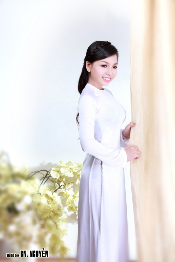 Ngọc Diễm hiện đang là học sinh tại trường THPT Nguyễn Việt Dũng, chụp ảnh là sở thích của Diễm.