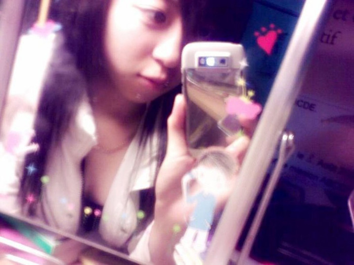 Thảo Uyên là một người hòa đồng, vui vẻ, rất muốn làm quen với các bạn, các anh chị học sinh, sinh viên khắp cả nước.