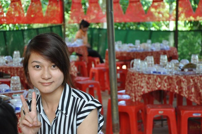 Cẩm Hiền cao: 1m72 - cân nặng : 52kg, sở thích : đọc sách, xem phim, đi du lịch.... Cẩm Hiền cao: 1m72 - cân nặng : 52kg, sở thích : đọc sách, xem phim, đi du lịch....