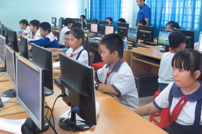 Việc học tại các phòng bộ môn sẽ tận dụng tối đa được trang thiết bị và sách giáo khoa (Ảnh minh họa: Báo Giáo dục và Thời đại)