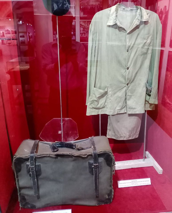 Những hiện vật gắn bó với Bác Tôn đang được lưu giữ Những hiện vật gắn bó với Bác Tôn đang được lưu giữ