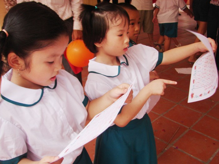 Học sinh Tiểu học luôn thích khen nhưng khen phải công bằng, chính xác (Ảnh minh họa: Báo An ninh Thủ đô) Học sinh Tiểu học luôn thích khen nhưng khen phải công bằng, chính xác (Ảnh minh họa: Báo An ninh Thủ đô)