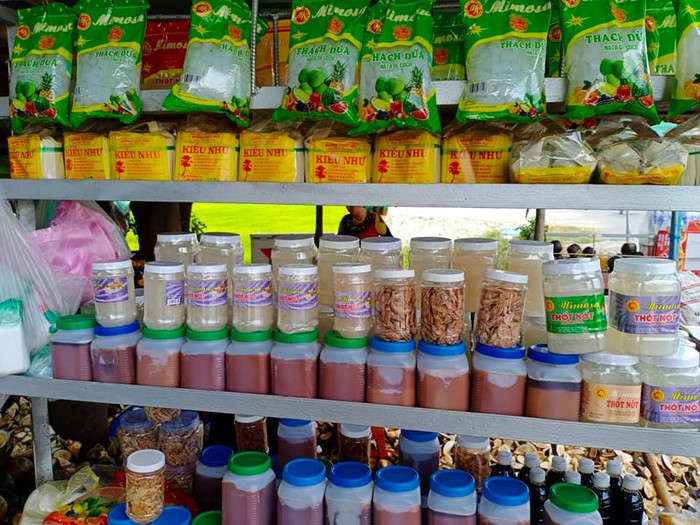 Những sản phẩm được làm từ hoa, trái thốt nốt