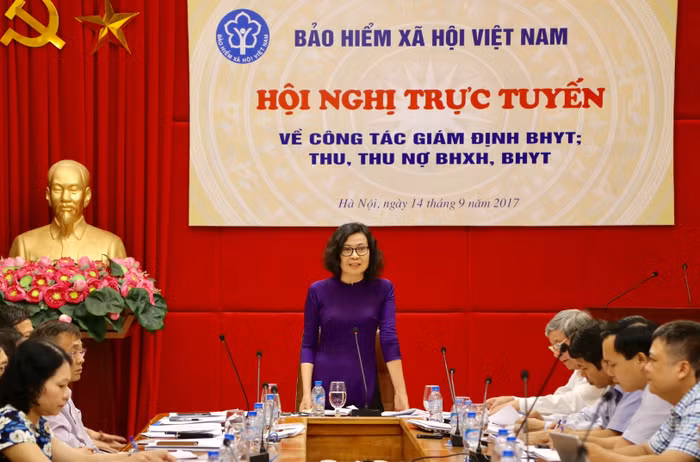 Tổng Giám đốc Nguyễn Thị Minh yêu cầu Bảo hiểm xã hội các địa phương phải làm tốt công tác báo cáo tình hình tổ chức thực hiện chính sách Bảo hiểm Y tế, quản lý sử dụng quỹ Bảo hiểm Y tế. Tổng Giám đốc Nguyễn Thị Minh yêu cầu Bảo hiểm xã hội các địa phương phải làm tốt công tác báo cáo tình hình tổ chức thực hiện chính sách Bảo hiểm Y tế, quản lý sử dụng quỹ Bảo hiểm Y tế.