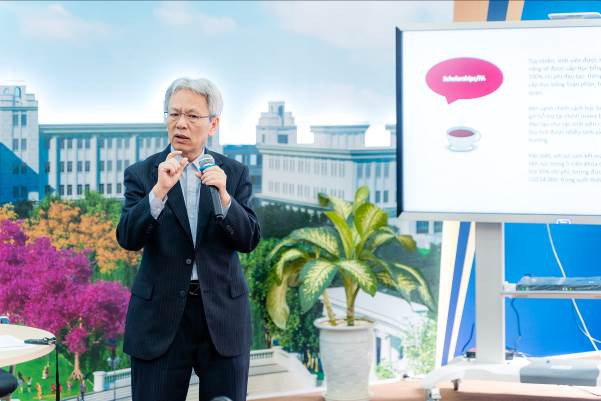 Tiến sĩ Nguyễn Sĩ Dũng nhấn mạnh, nếu người dân tin tưởng vào chất lượng thì học phí cao mấy họ cũng sẵn sàng chi. Tiến sĩ Nguyễn Sĩ Dũng nhấn mạnh, nếu người dân tin tưởng vào chất lượng thì học phí cao mấy họ cũng sẵn sàng chi.