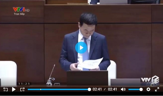 Bộ trưởng Nguyễn Mạnh Hùng trả lời chất vấn (Ảnh: cắt từ clip của VTV1). Bộ trưởng Nguyễn Mạnh Hùng trả lời chất vấn (Ảnh: cắt từ clip của VTV1).