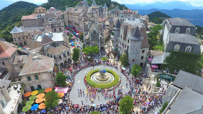 Sun World Ba Na Hills. Sun World Ba Na Hills.