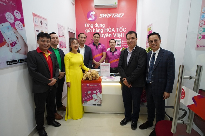 Thăm quan điểm giao nhận SWIFT247. Thăm quan điểm giao nhận SWIFT247.