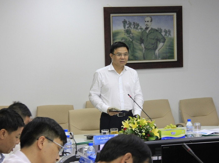 Tổng giám đốc PVN Lê Mạnh Hùng phát biểu kết luận buổi làm việc. Tổng giám đốc PVN Lê Mạnh Hùng phát biểu kết luận buổi làm việc.