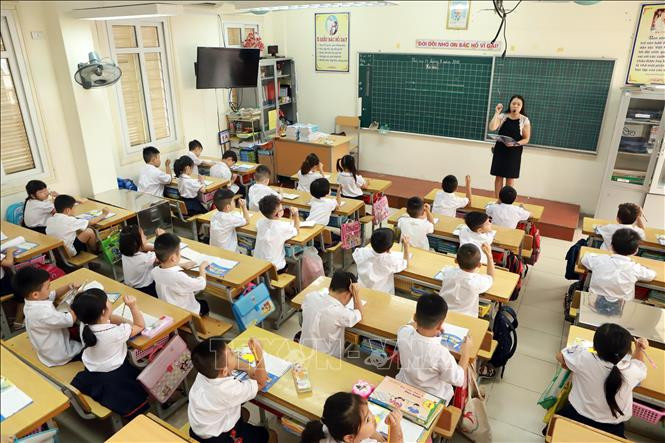 Ngân sách dành cho giáo dục hiện này chưa đáp ứng đủ nhu cầu về tài chính cho các trường học (Ảnh minh họa: TTXVN). Ngân sách dành cho giáo dục hiện này chưa đáp ứng đủ nhu cầu về tài chính cho các trường học (Ảnh minh họa: TTXVN).