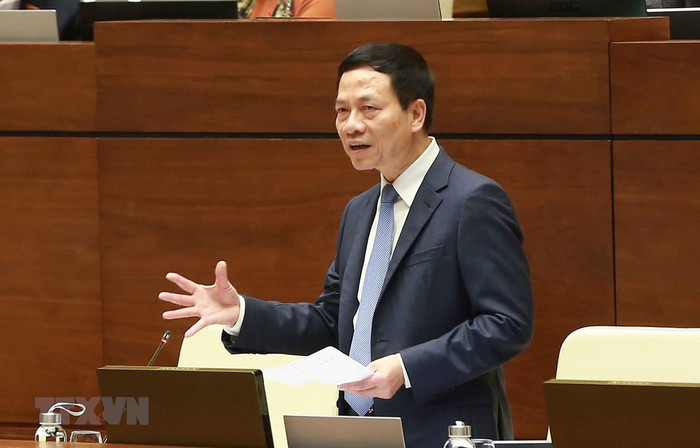 Bộ trưởng… mời cơm! Bộ trưởng… mời cơm!