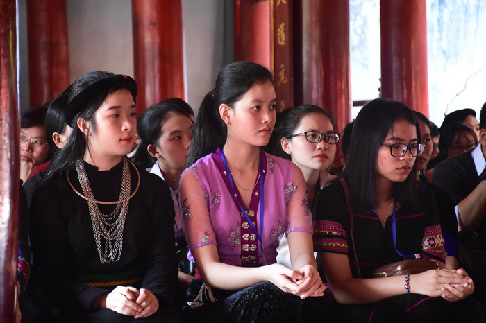 Các học sinh tiêu biểu được vinh danh đều có thành tích học tập tốt, đạt nhiều kết quả cao trong các kỳ thi quốc gia, các cuộc thi sáng tạo khoa học kỹ thuật. Các học sinh tiêu biểu được vinh danh đều có thành tích học tập tốt, đạt nhiều kết quả cao trong các kỳ thi quốc gia, các cuộc thi sáng tạo khoa học kỹ thuật.