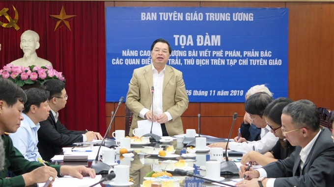 Đồng chí Lê Mạnh Hùng - Phó Trưởng Ban Tuyên giáo Trung ương phát biểu chỉ đạo tại Tọa đàm. Đồng chí Lê Mạnh Hùng - Phó Trưởng Ban Tuyên giáo Trung ương phát biểu chỉ đạo tại Tọa đàm.