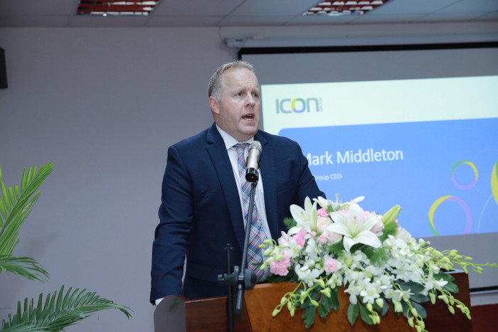 Ông Mark Middleton - Tổng Giám đốc ICON Group nhấn mạnh: Hợp tác Vinmec - ICON là bước tiến mới để 2 bên chuyển giao kinh nghiệm và các phương pháp điều trị ung thư tiên tiến ở Việt Nam. Ông Mark Middleton - Tổng Giám đốc ICON Group nhấn mạnh: Hợp tác Vinmec - ICON là bước tiến mới để 2 bên chuyển giao kinh nghiệm và các phương pháp điều trị ung thư tiên tiến ở Việt Nam.