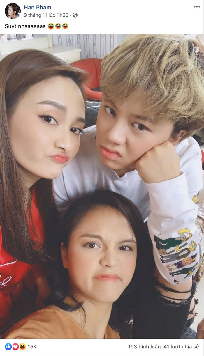 Bộ ba “con bố Sơn” đều nhận mưa like mỗi khi xuất hiện cùng nhau. Bộ ba “con bố Sơn” đều nhận mưa like mỗi khi xuất hiện cùng nhau.