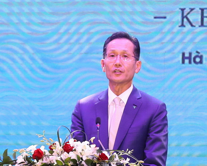 Ông Ji Sung Kyu - Tổng Giám đốc KEB Hana Bank. Ông Ji Sung Kyu - Tổng Giám đốc KEB Hana Bank.